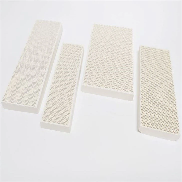 Infrared ceramic plate for gas ovens